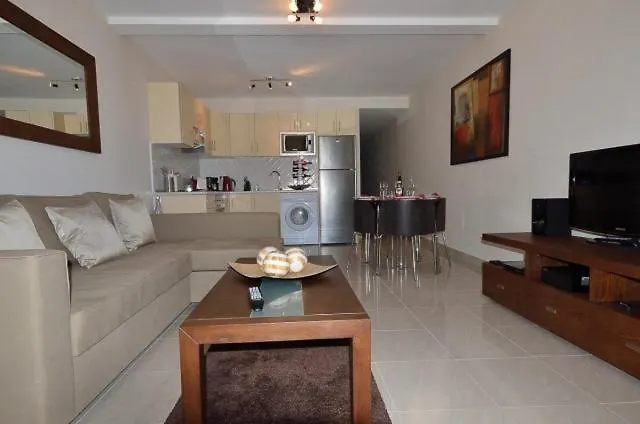 Nicole Playa Park Apartman